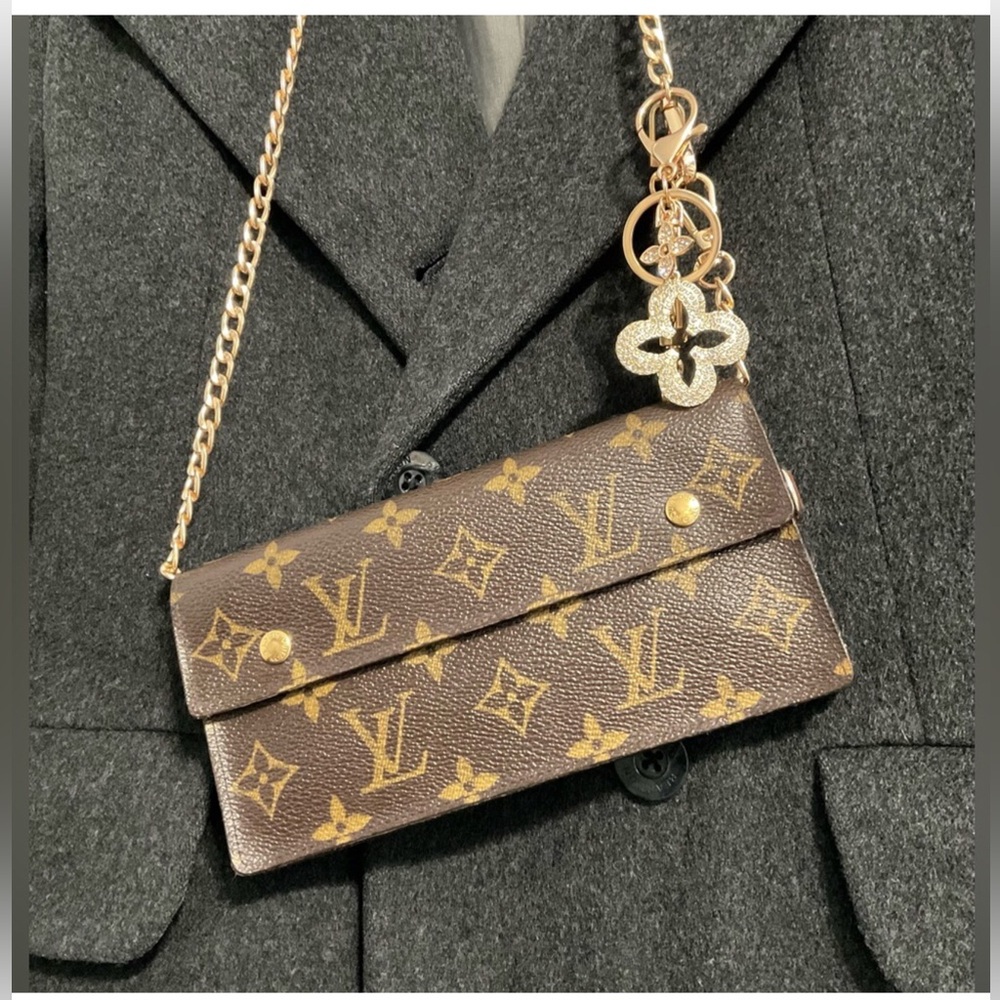 ✅AUTHENTIC LOUIS VUITTON ACCORDION STYLE - Picture 2 of 15